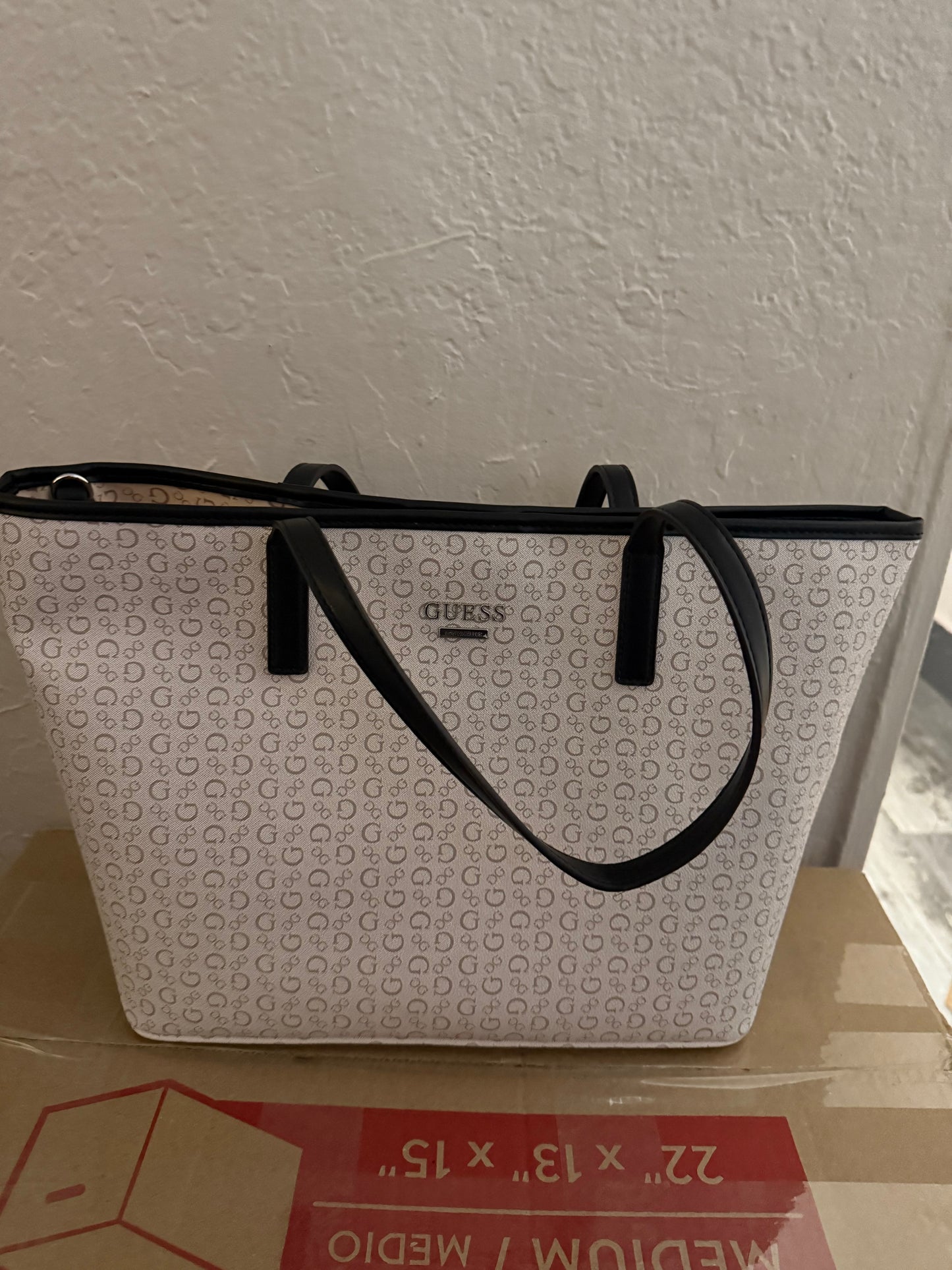 Cartera Guess - laptop 16 pulgadas