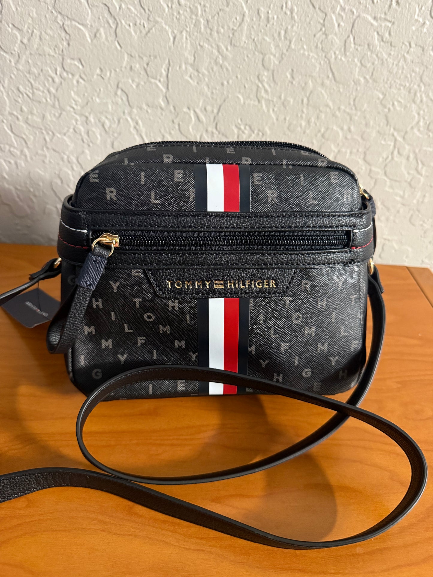 Crossbody Tommy