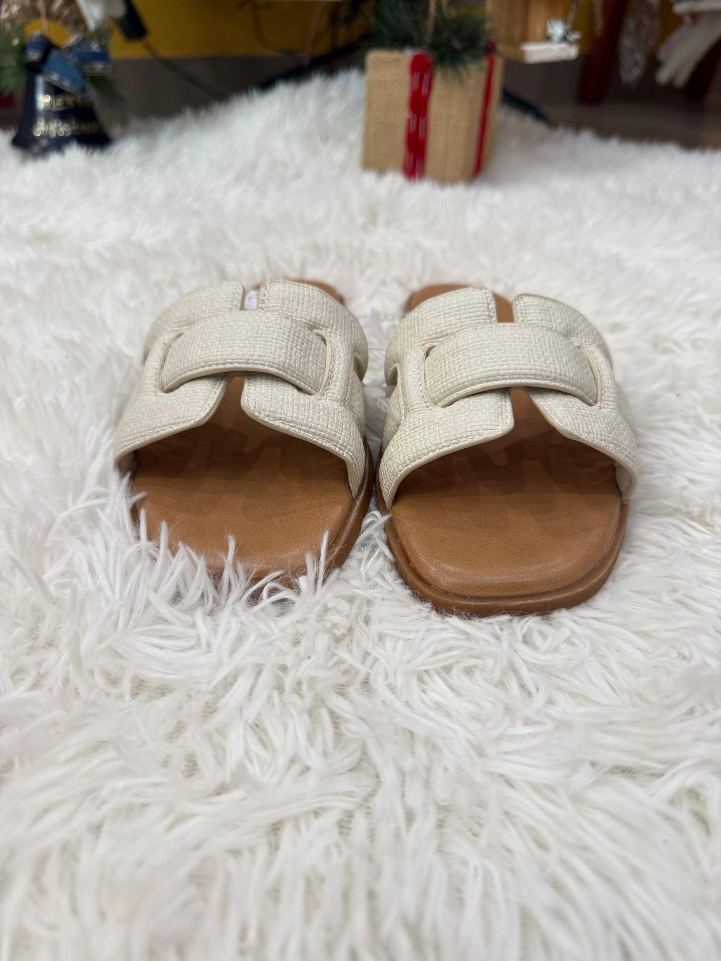 Sandalias Aldo Crema