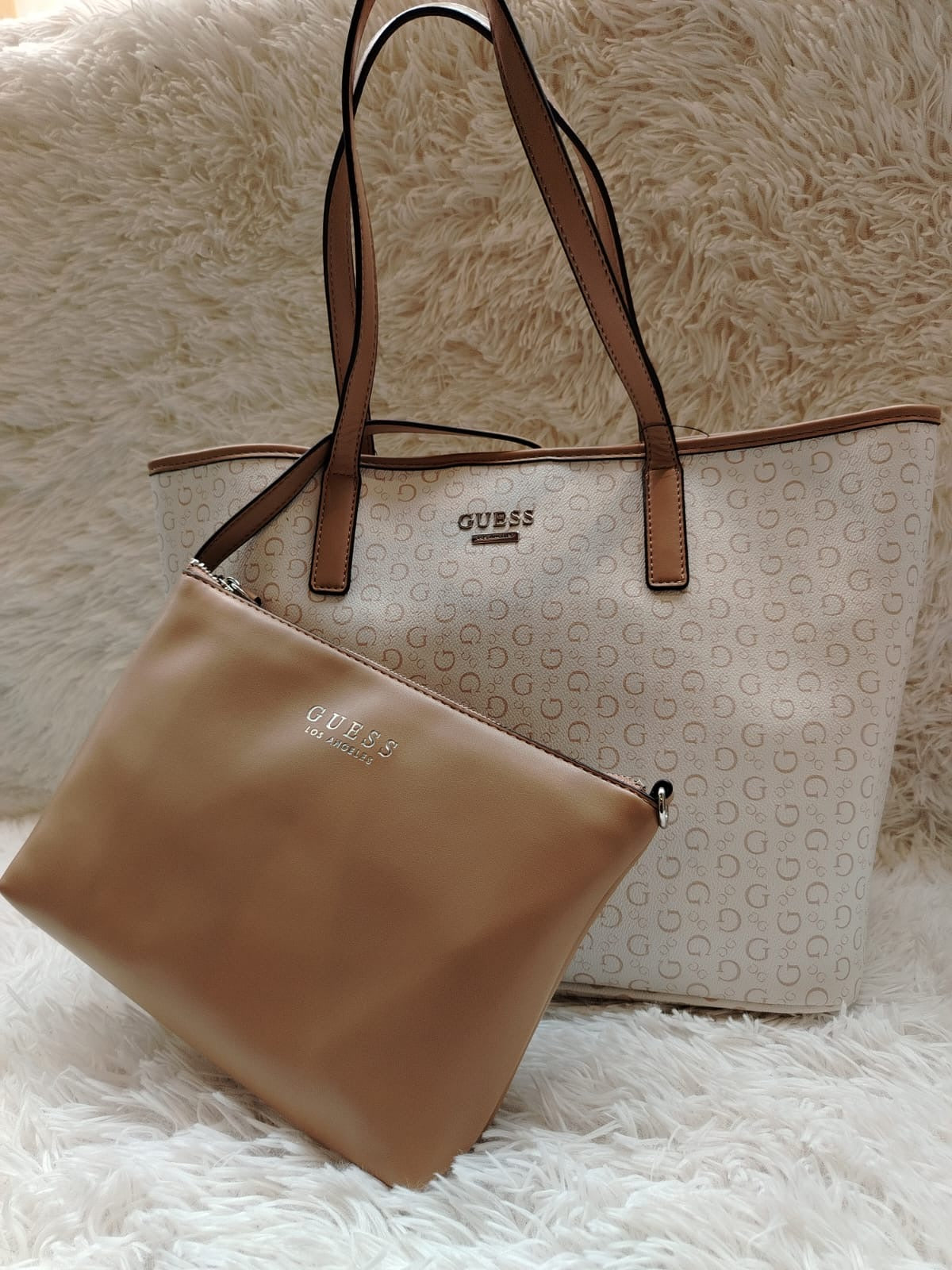 Cartera Guess 15’ + Neceser