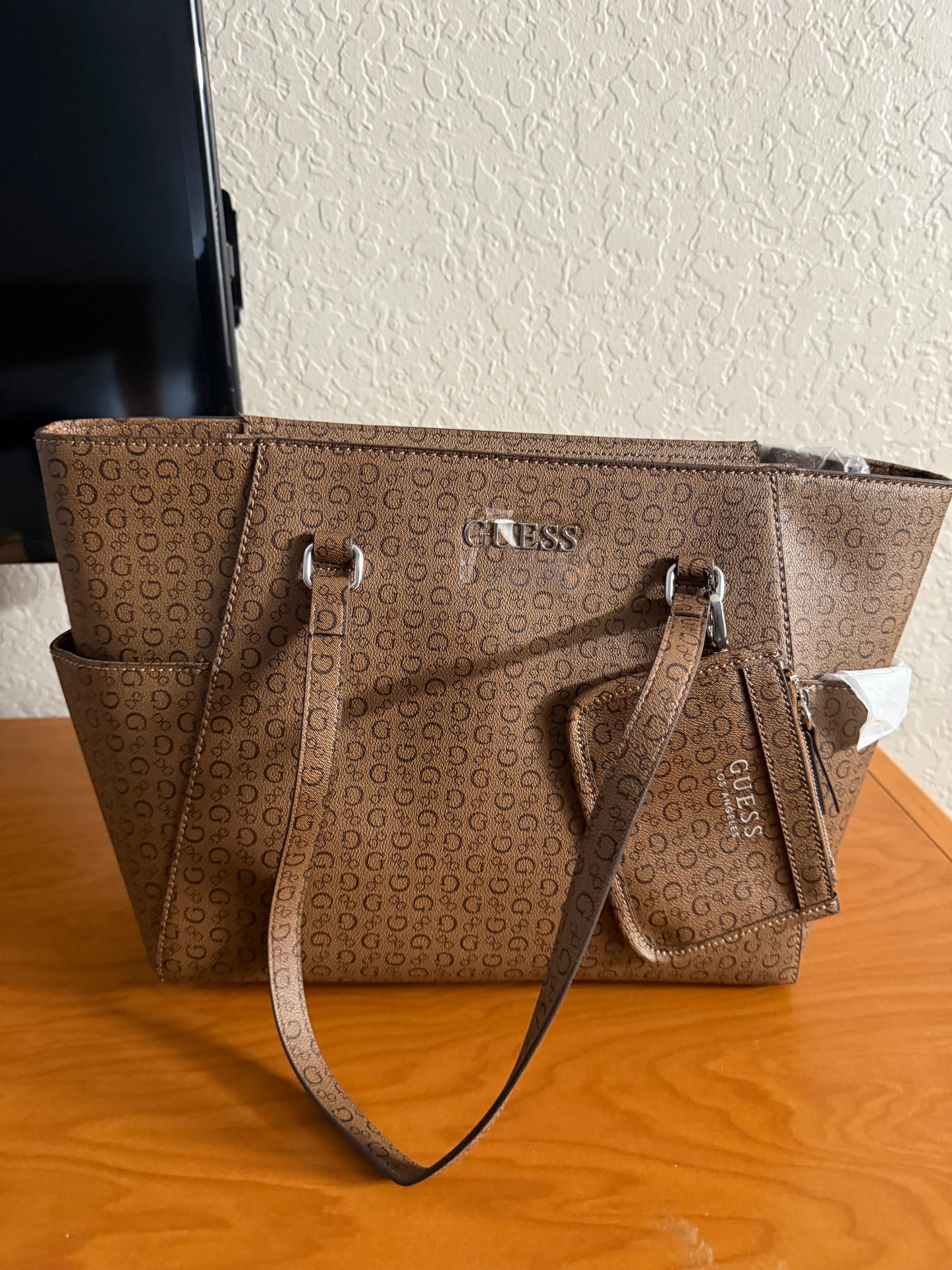 Cartera Guess - laptop 16 inches