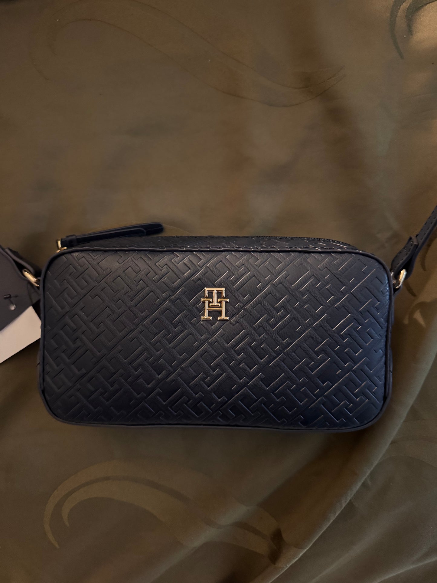 Crossbody Tommy