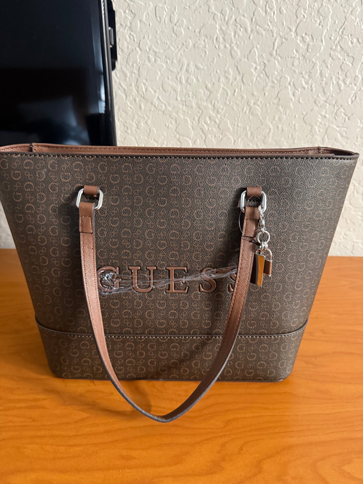 Cartera Guess A4