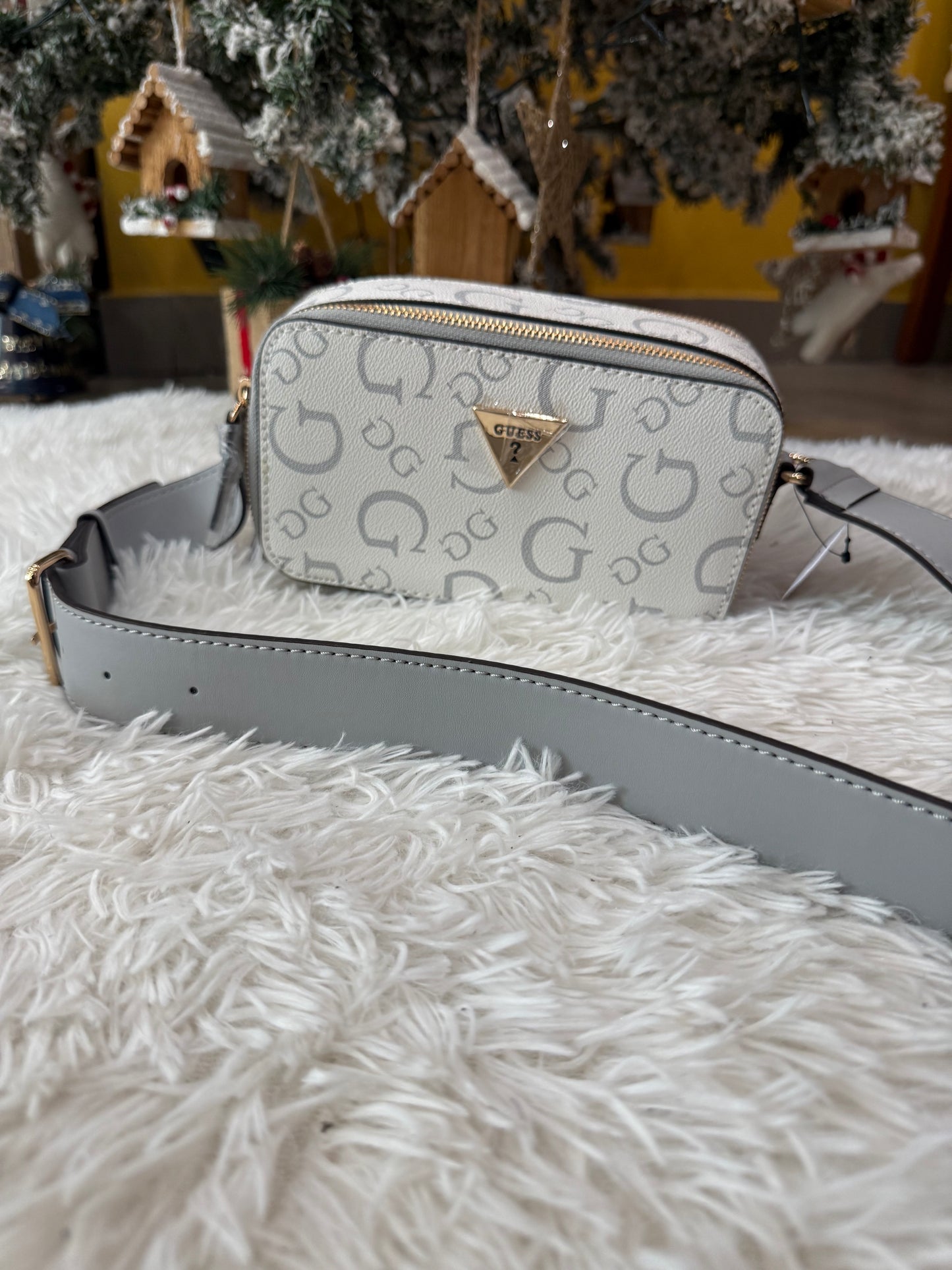 Crossbody Guess