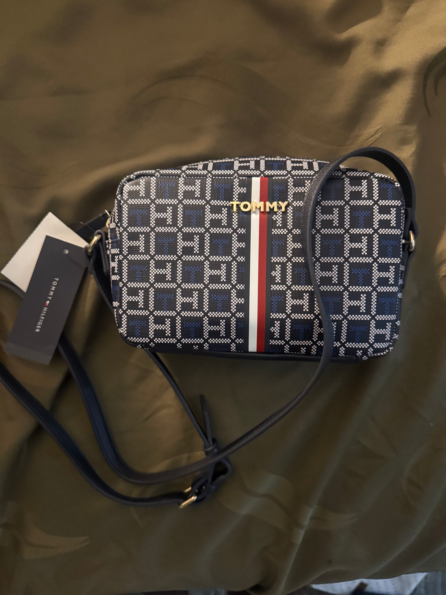 Crossbody Tommy