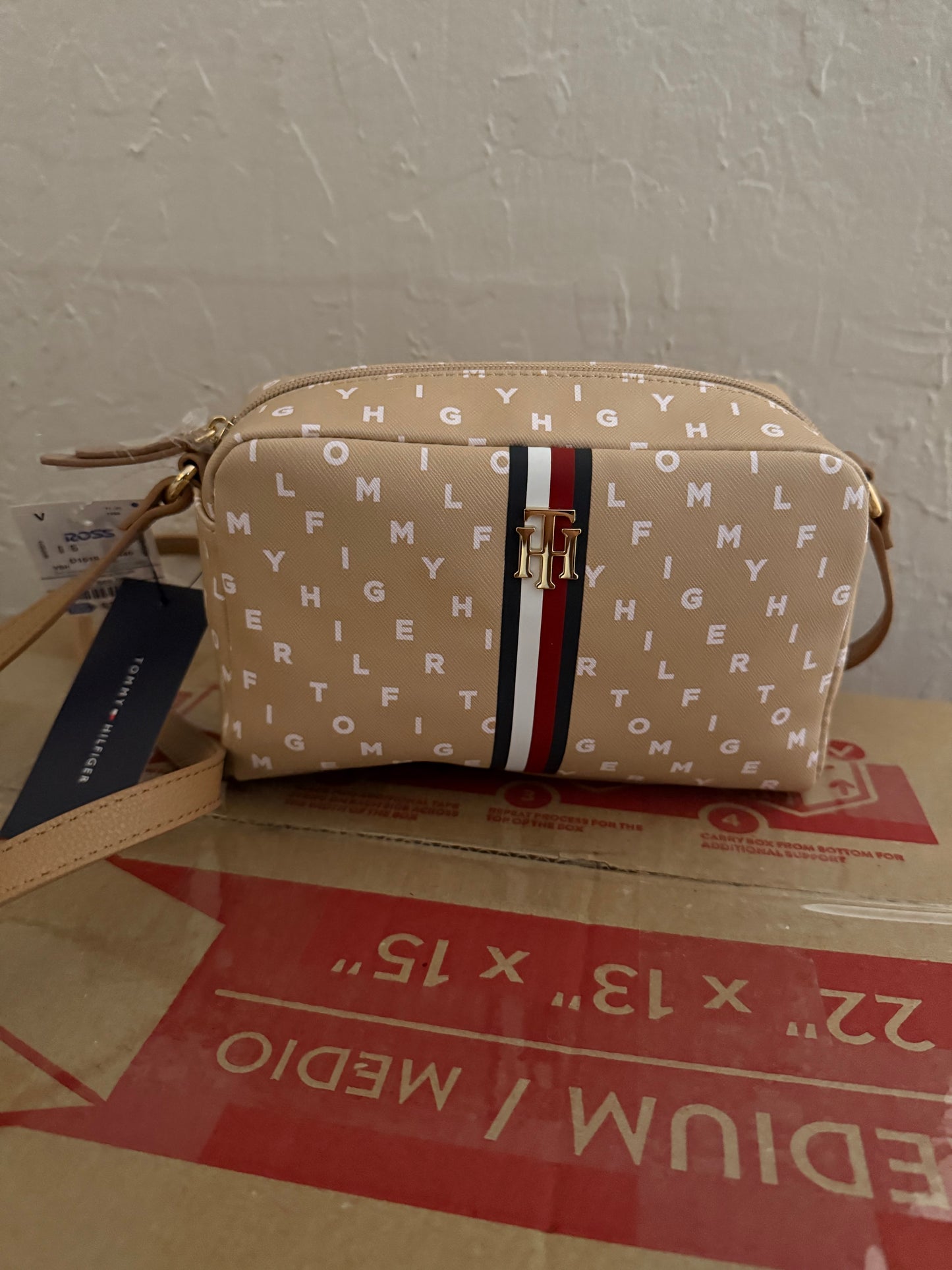 Crossbody Tommy