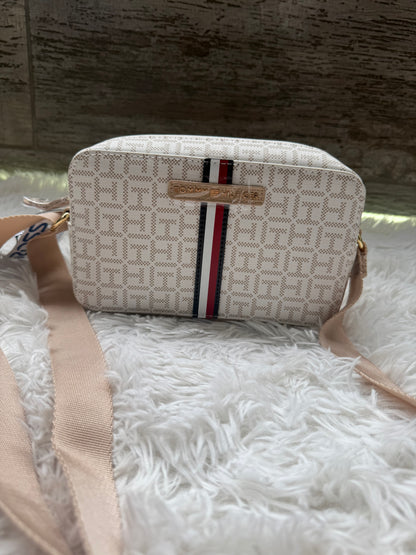 Crossbody Tommy