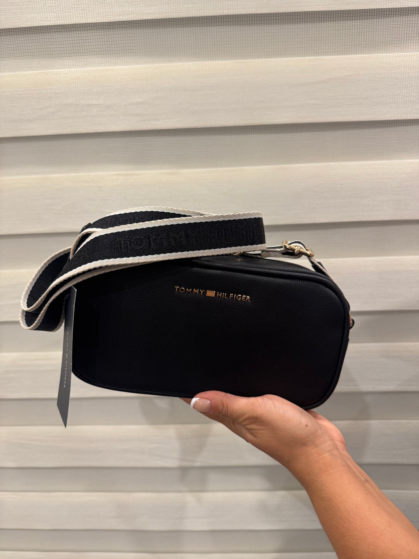 Crossbody Tommy