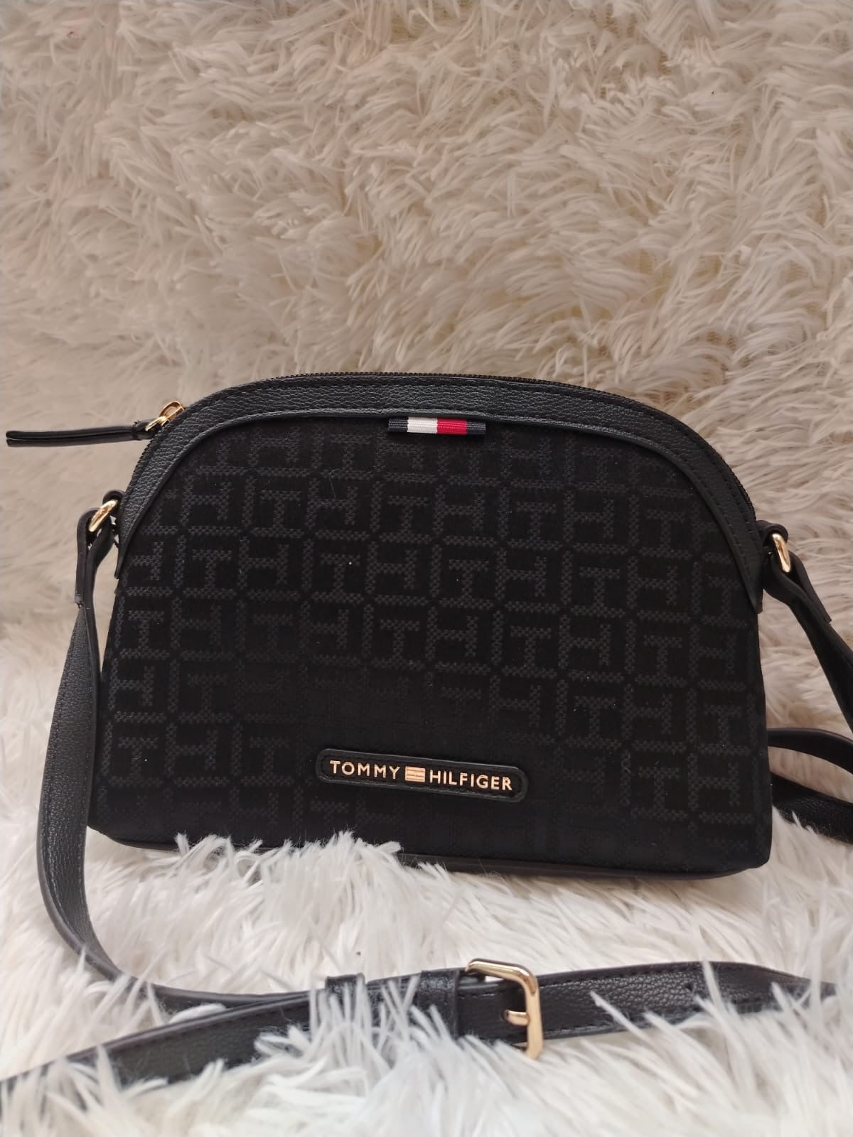 Crossbody Tommy