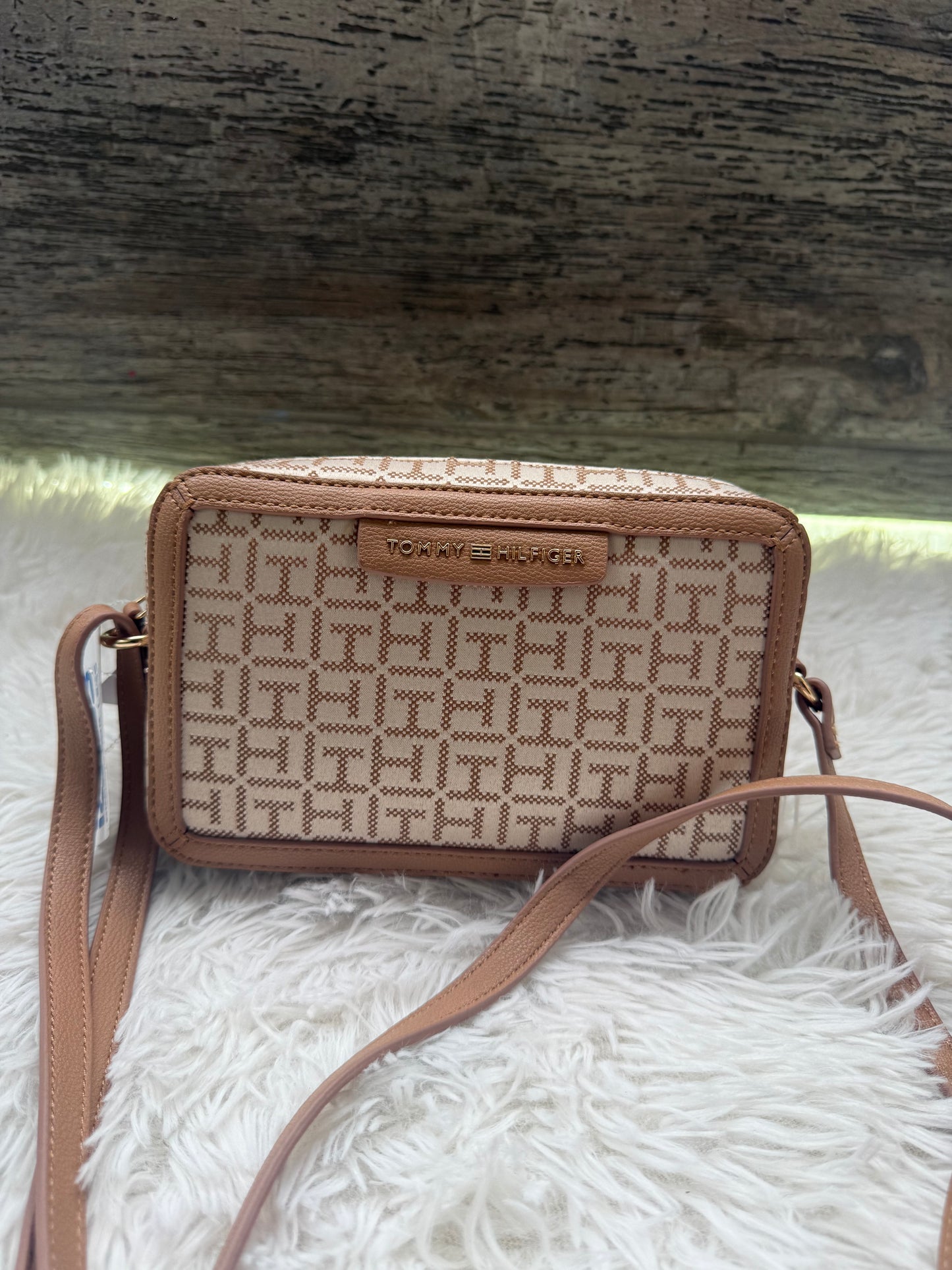 Crossbody Tommy