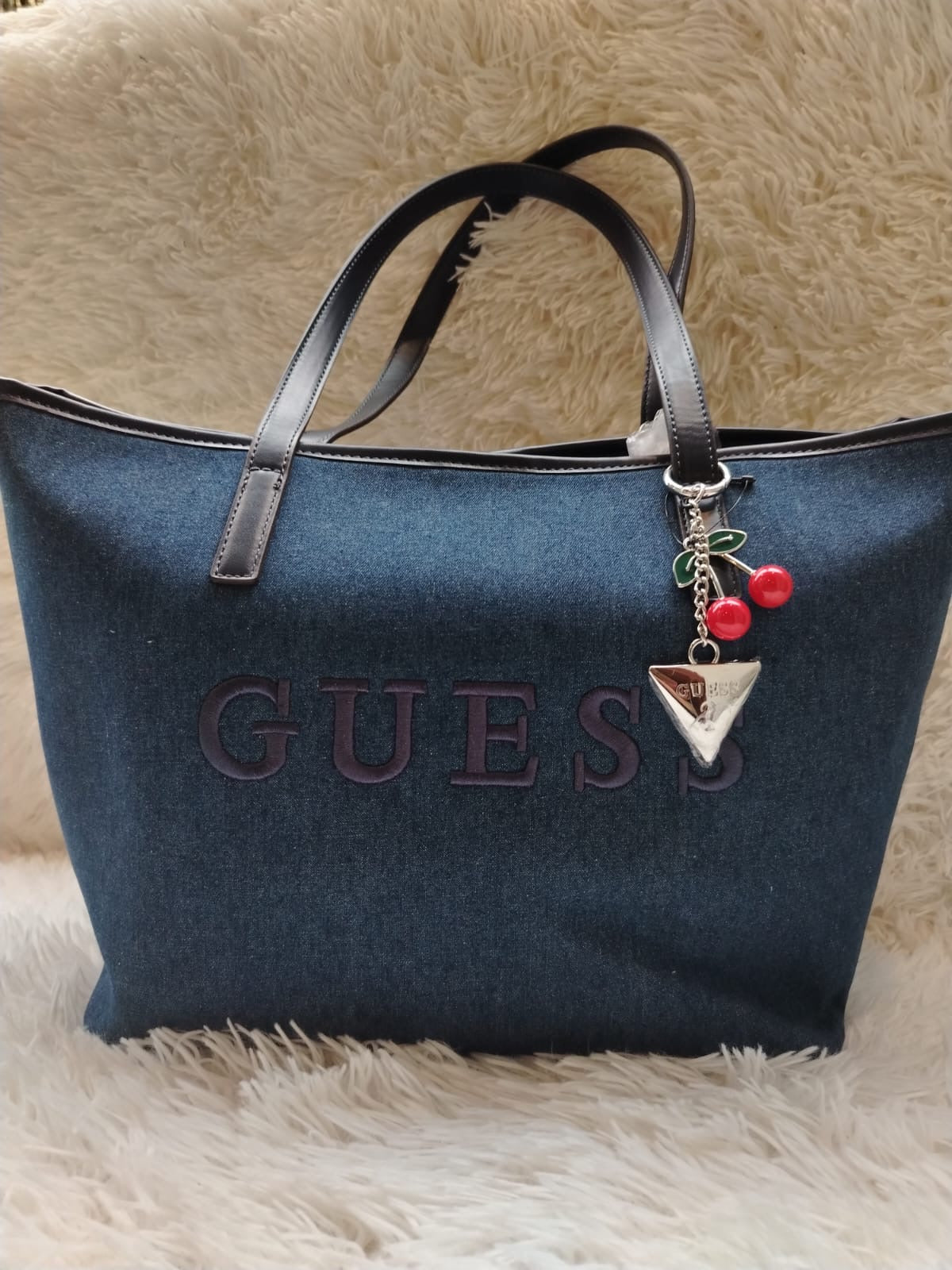 Cartera Guess 15’