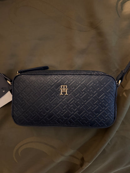 Crossbody Tommy