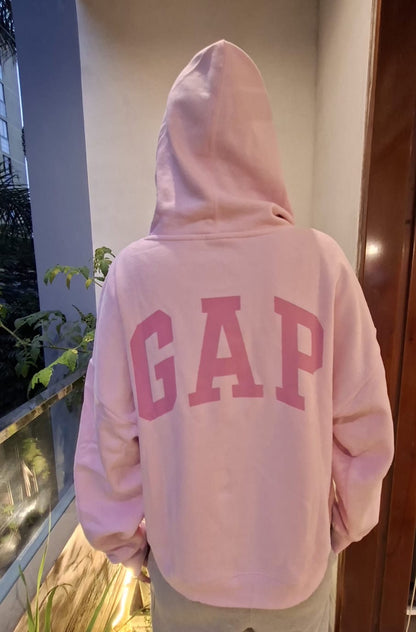 Polera viral GAP