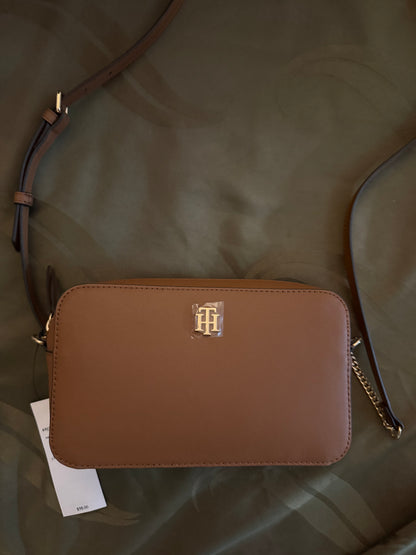 Crossbody Tommy