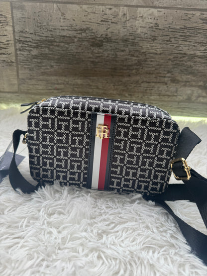 Crossbody Tommy