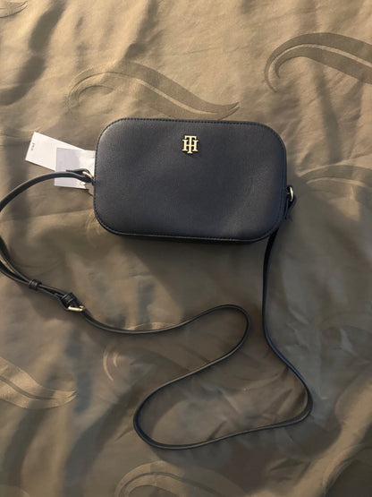 Crossbody Tommy