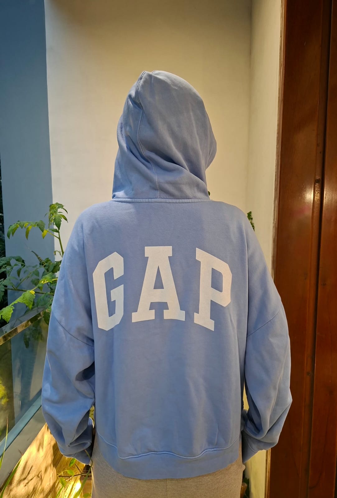 Polera viral GAP