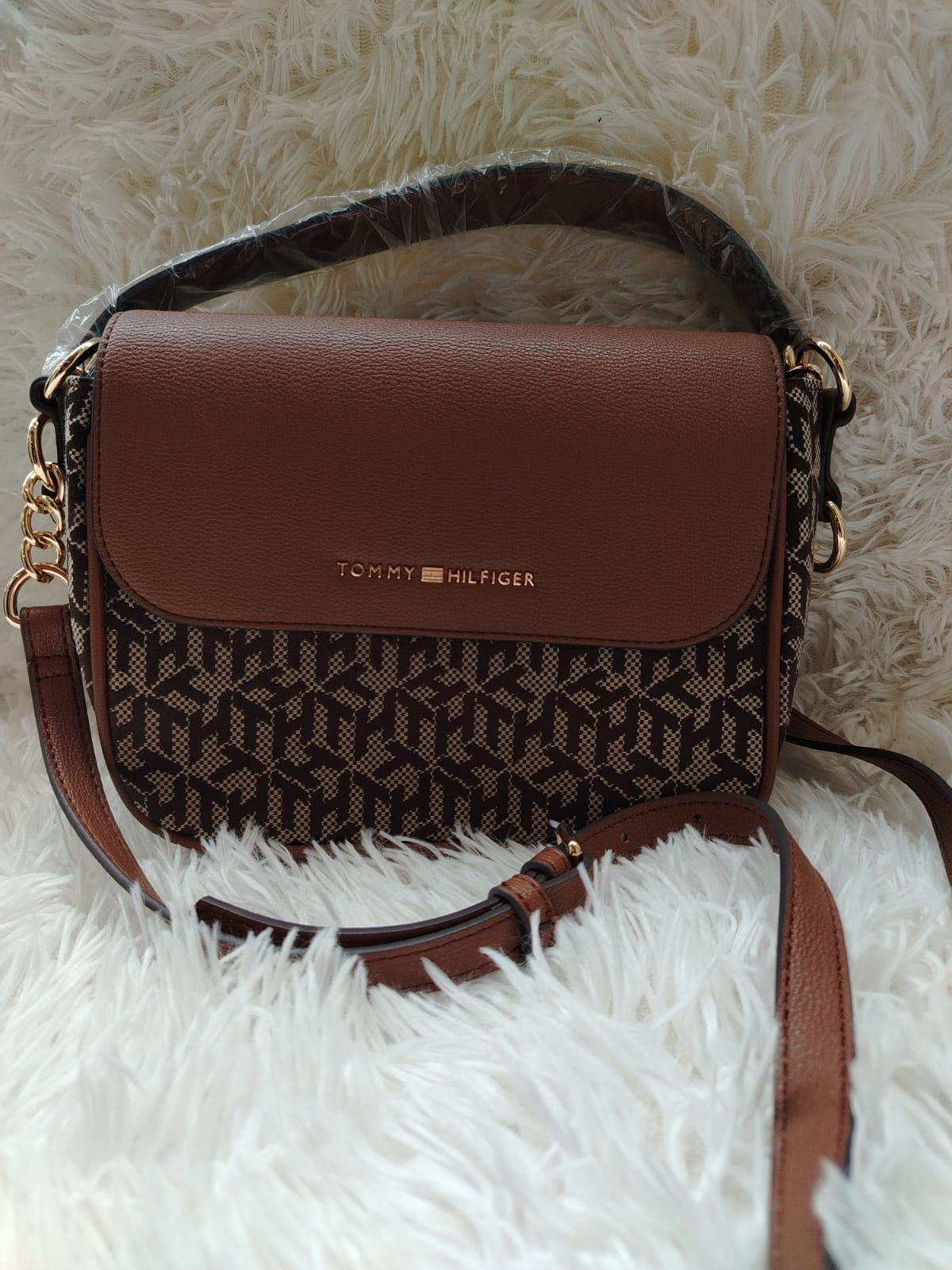 Crossbody Tommy