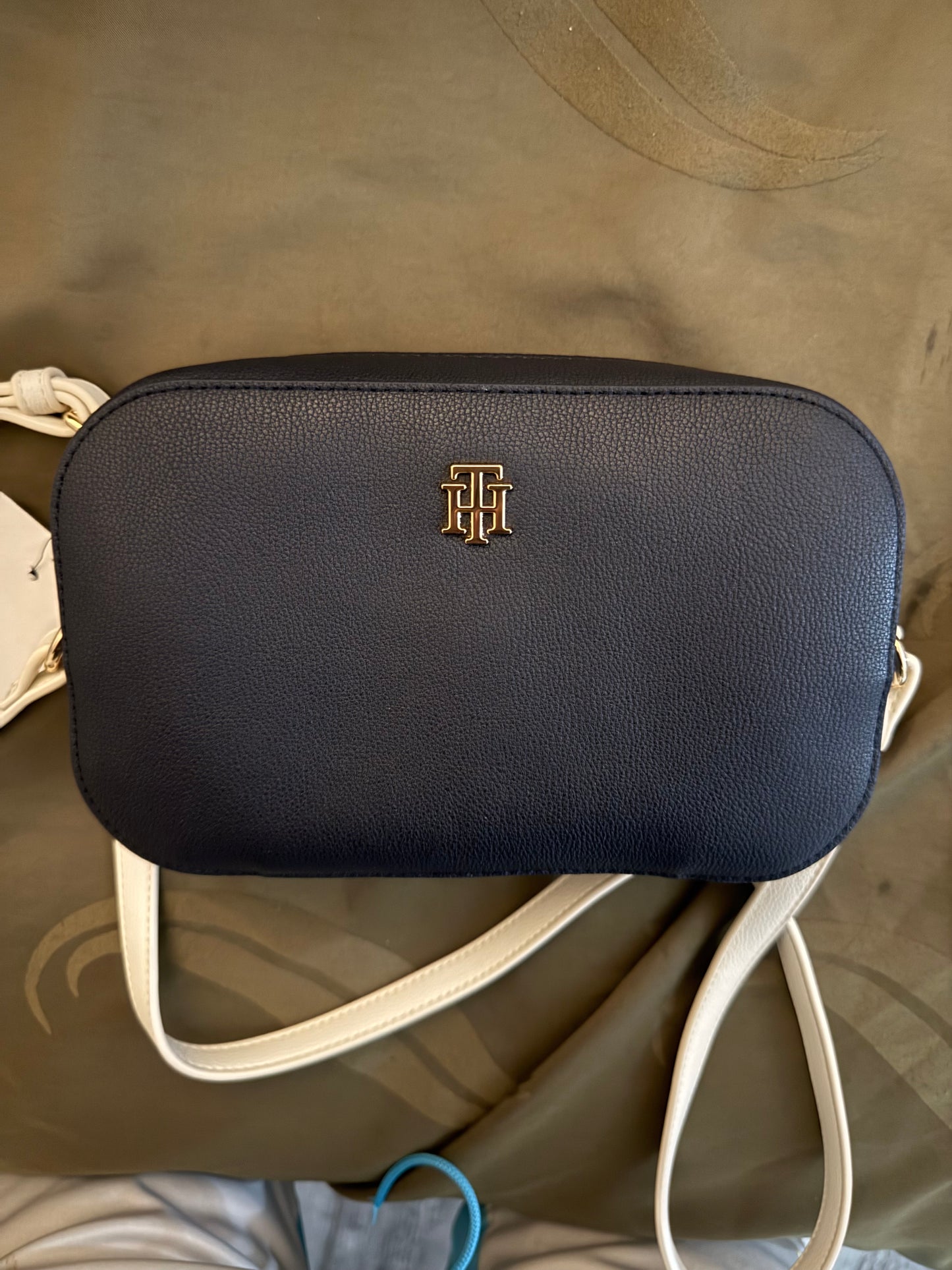 Crossbody Tommy