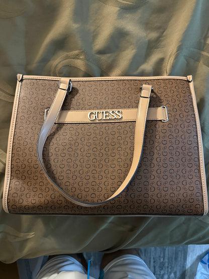 Cartera Guess
