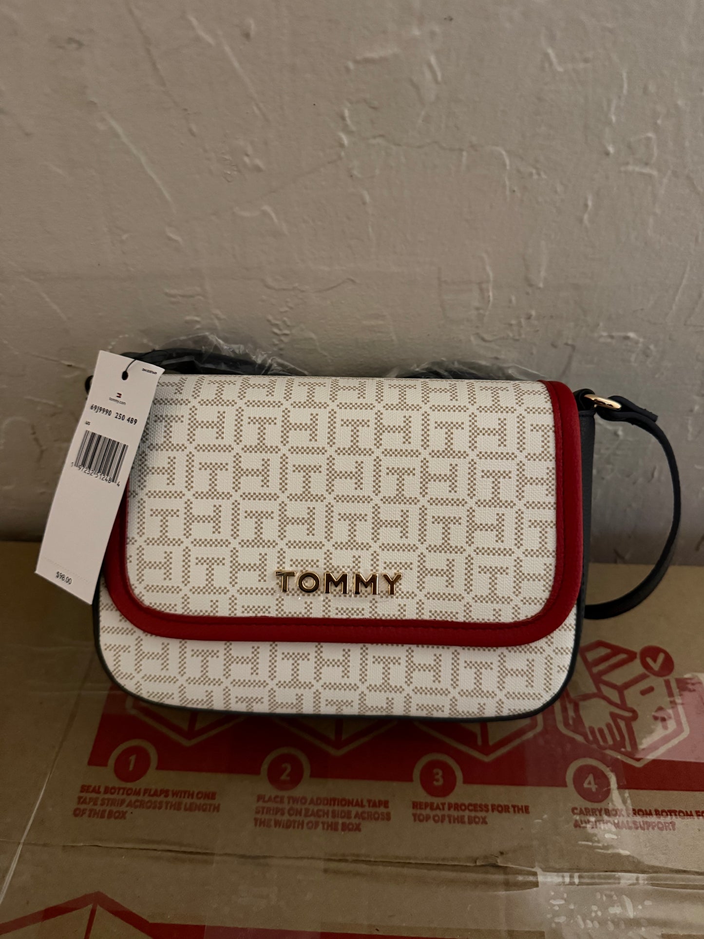 Crossbody Tommy